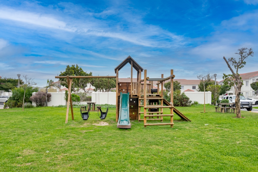 2 Bedroom Property for Sale in Royal Ascot Western Cape